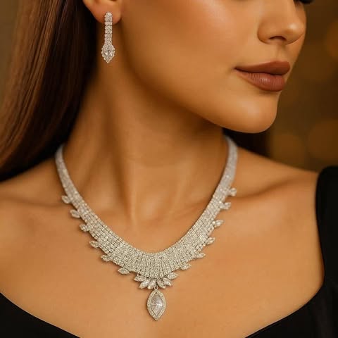 COLIER ET BOUCLES D OREILLES 