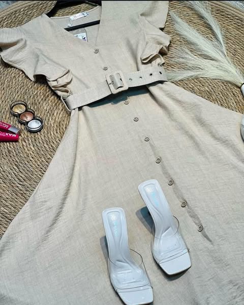 ROBE AVEC CEINTURE
