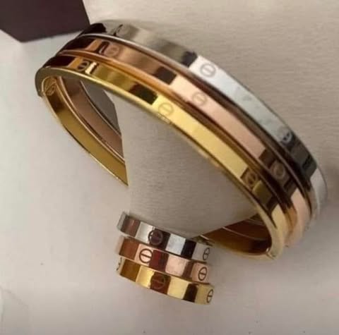 LOT DE TROIS BRACELETS